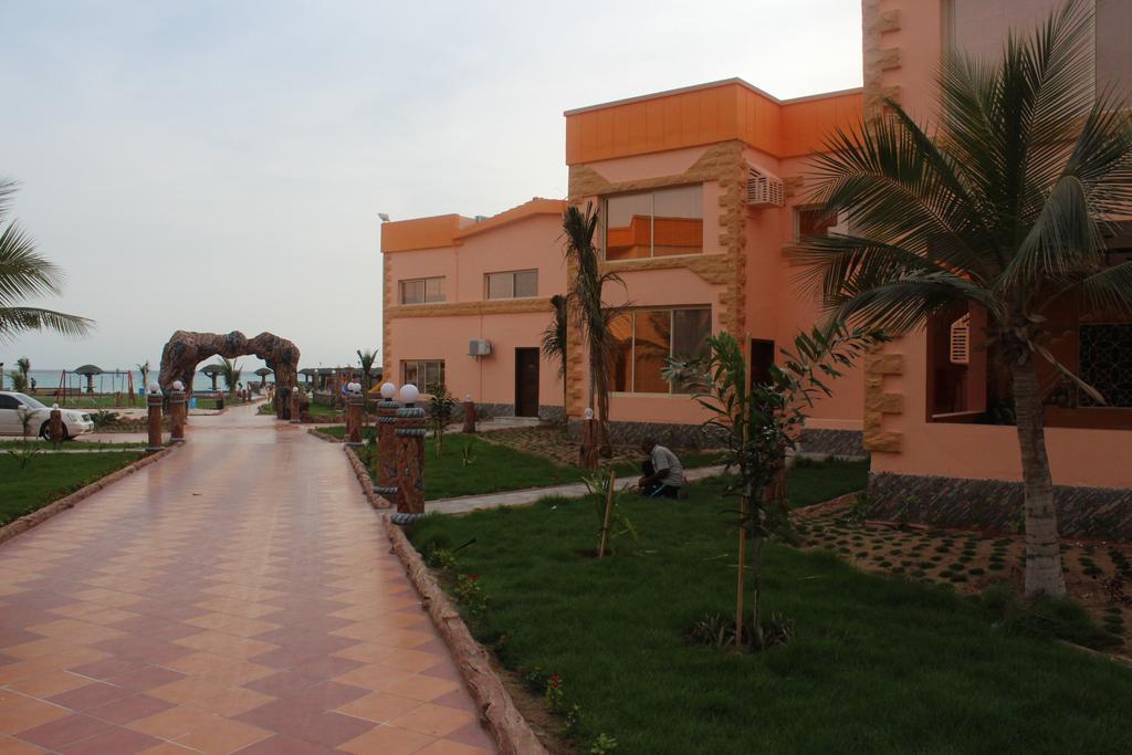 Al Tamayoz Al Raqi Resort Dzsidda Kültér fotó