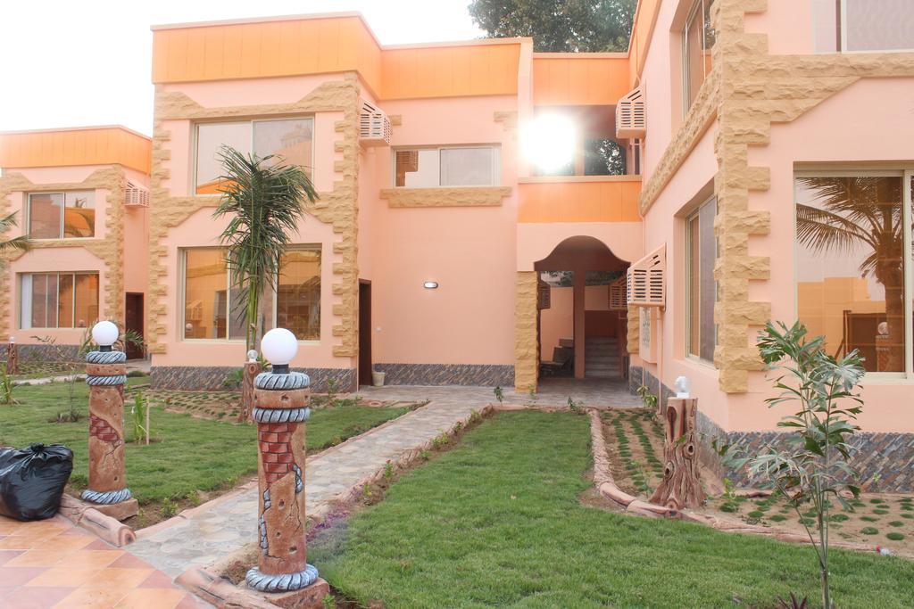 Al Tamayoz Al Raqi Resort Dzsidda Kültér fotó