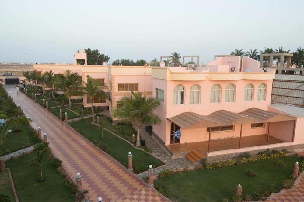 Al Tamayoz Al Raqi Resort Dzsidda Kültér fotó
